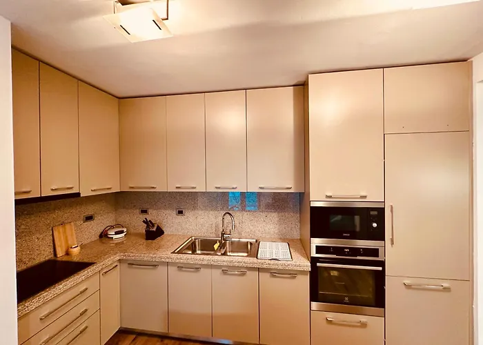 Sunrise Haven Center דירה