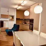 Sunrise Haven Center Apartment *