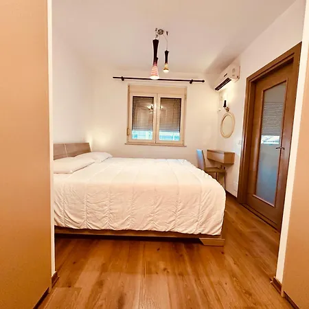 Sunrise Haven Center Апартаменты Тирана